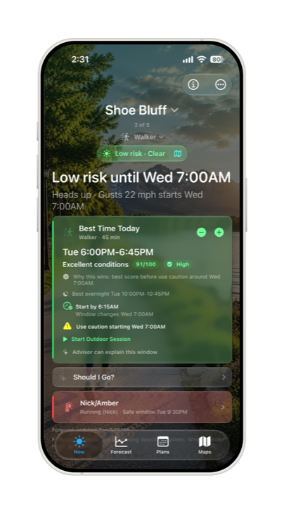 Storm Window Now tab in dark mode showing the current outdoor risk and best-time guidance